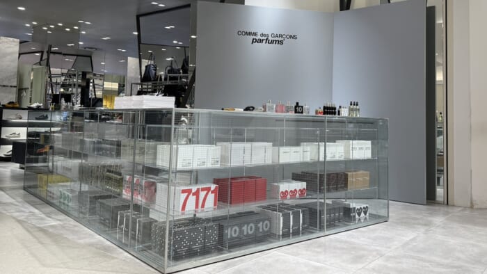 コム デ ギャルソン・パルファムで見つける最高の一本。大阪の阪急うめだ本店にできたのは香水だけのショップ。