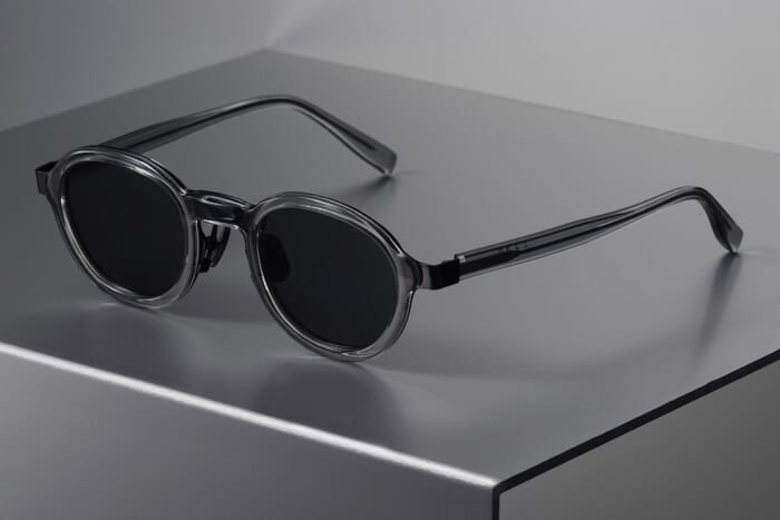 Issey Miyake Eyes sunglasses will be your partner in the lingering summer heat, and three new colors will join the lineup.