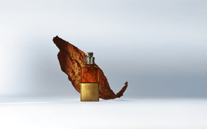 A sweet, smoky fragrance for the twilight season. A new fragrance from Dries Van Noten is now available.