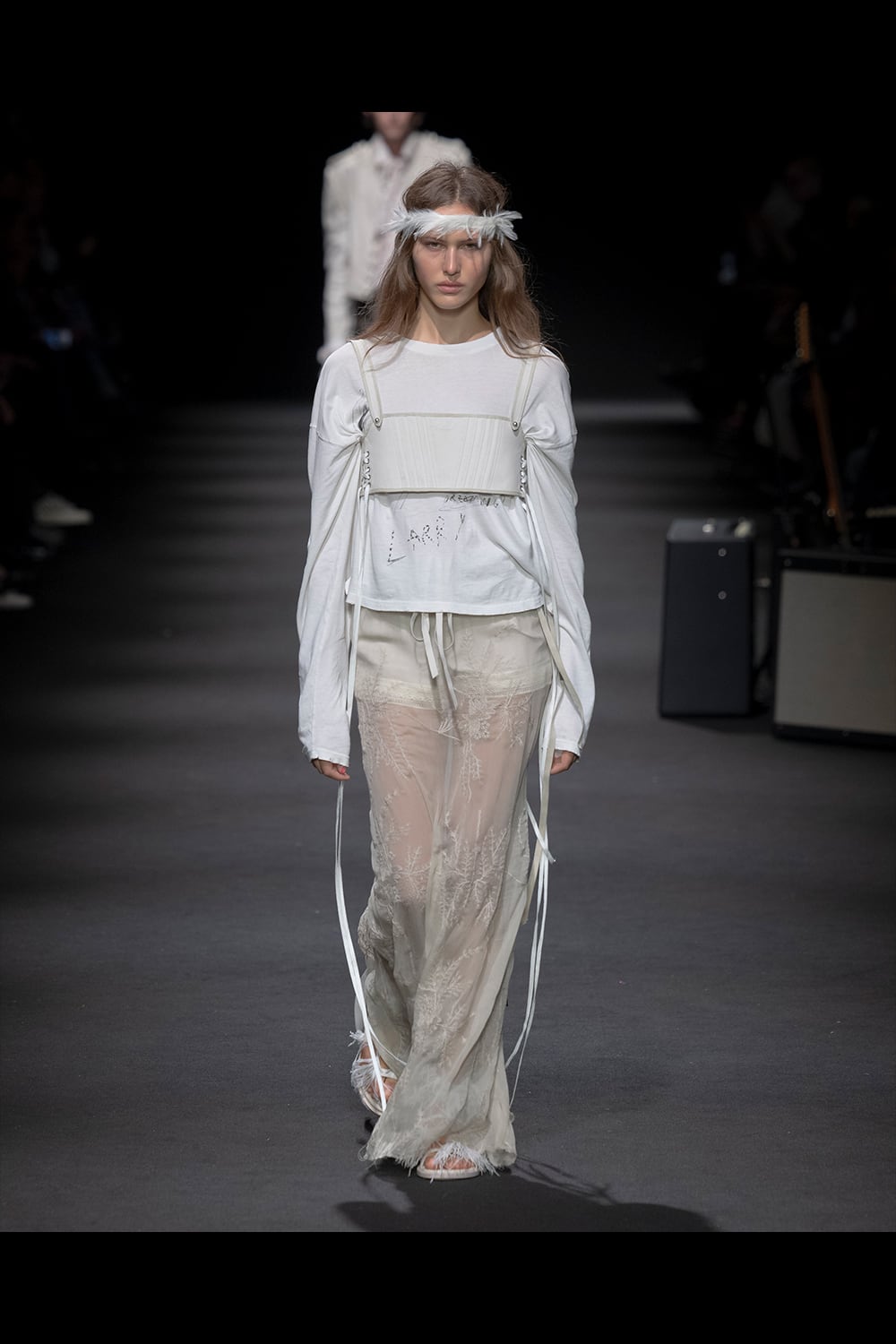 ANN DEMEULEMEESTER 32年間コレクション全集 ANN DEMEULEMEESTER 32年間コレクション全集 ルック】「アン ドゥム