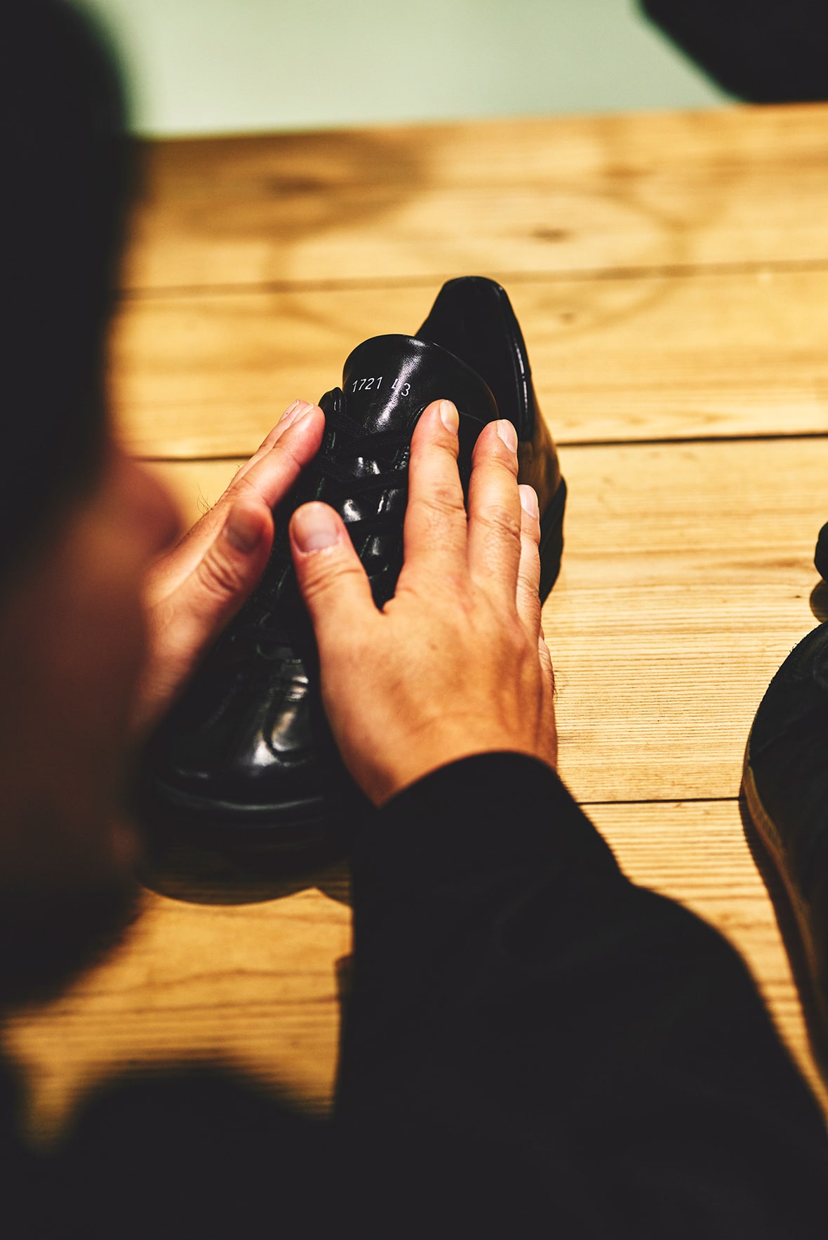 Kei kagami 靴 レザーメダリオンスニーカー（スニーカー）｜KEI Hayama PLUS（ケイ