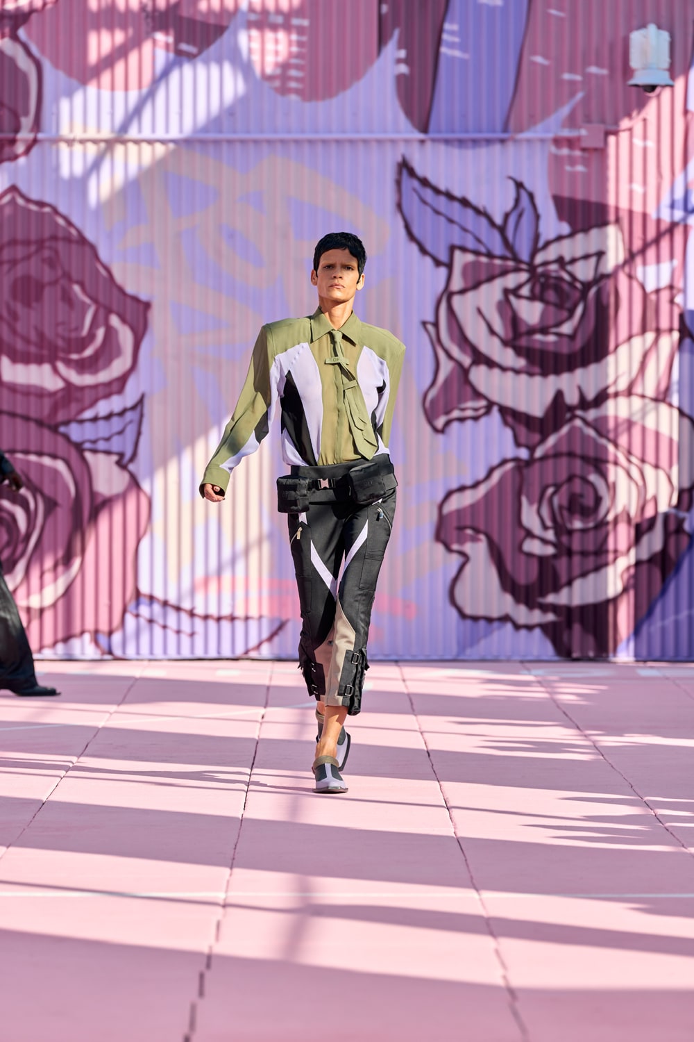 OFF-WHITE™ | HOUYHNHNM (HOUYHNHNM)