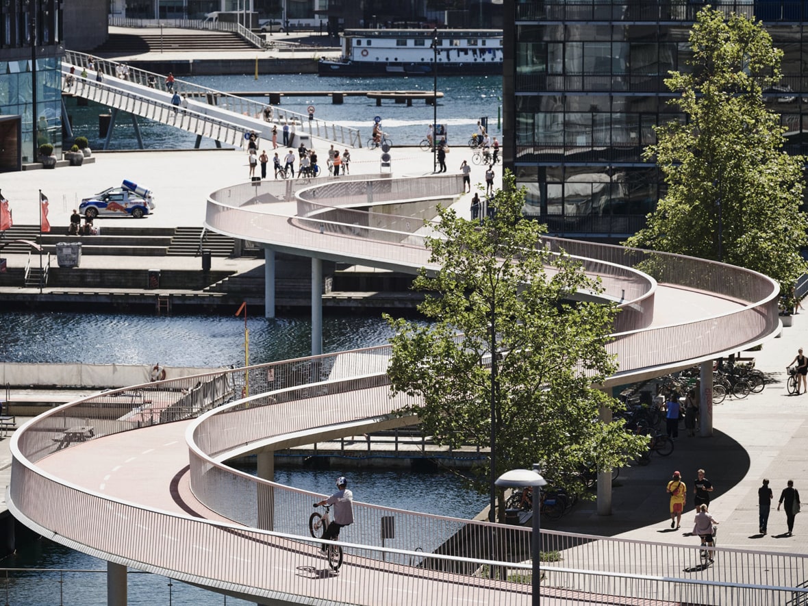 自転車でめぐる北欧の首都。西窪友海が語る、コペンハーゲンの魅力