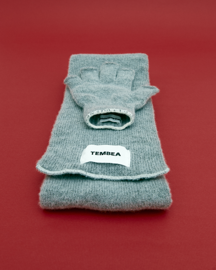 ディスイズネバーザットとテンベアの、実用的な冬小物。ホリデーギフトによさそうです。