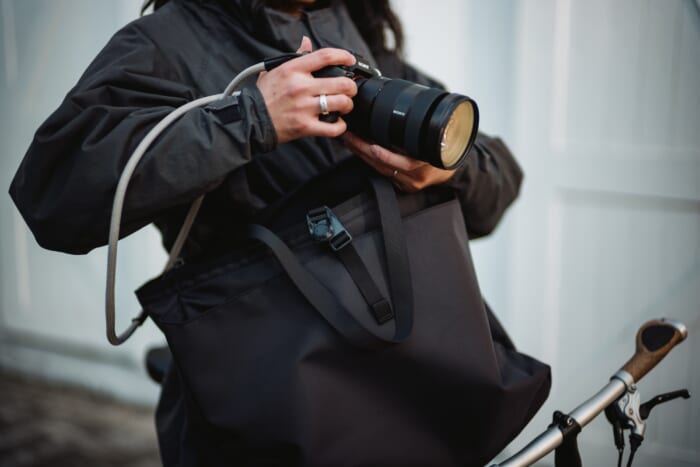 Monolith's Shooting Tote is back with an update! A masterpiece of passion for craftsmanship, once again.