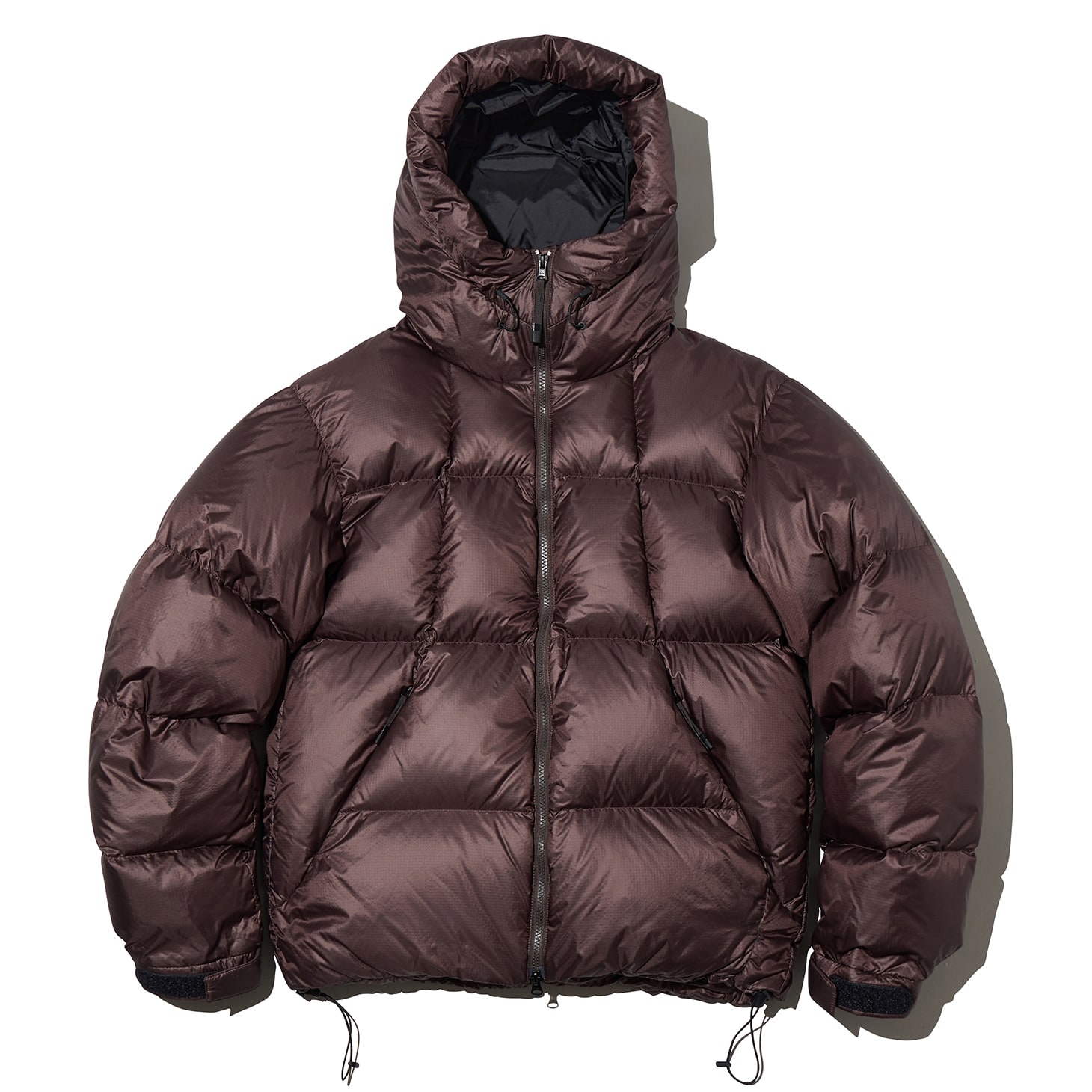 Shopping Addict 2025 Dec. 〜編集部員のお気に入り〜 前編 | feature