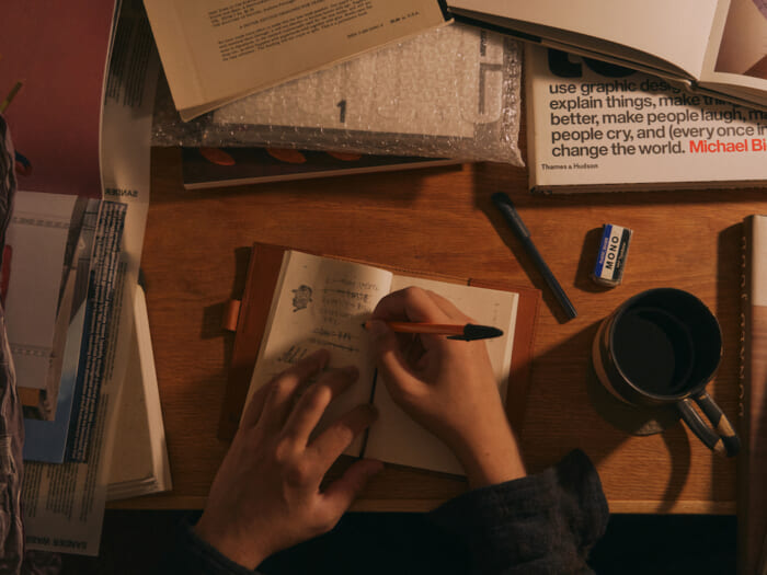 トモアンドシーオーがロックステディの文庫本カバーをオマージュ。今週末限定で、祐天寺のアレイキャッツでも販売されますよ。