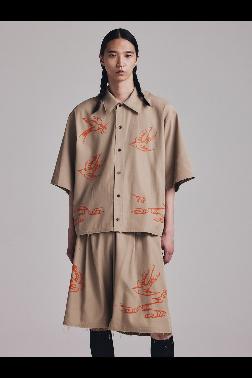 ALMOSTBLACK | HOUYHNHNM (HOUYHNHNM)