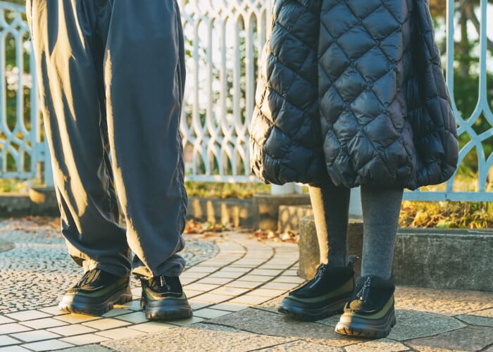 サンダルだけじゃない。シャカの万能スニーカーから、ミリタリー感がアクセントの新色が登場しました。