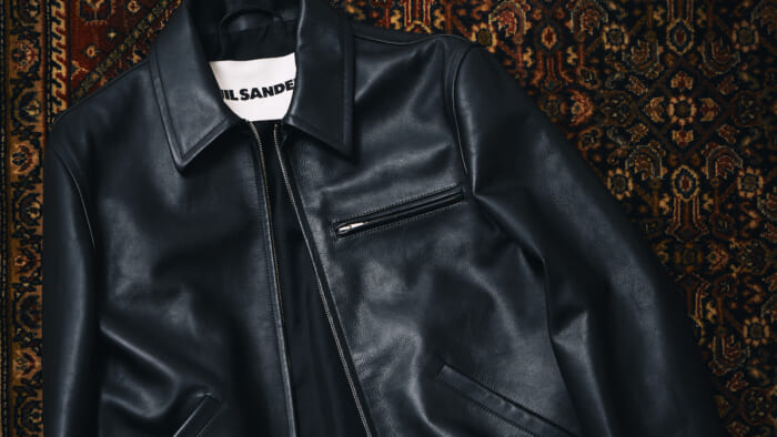 連載「憧れの逸品」No.437 ラギッドな世界観を拒む、ジル サンダーのレザーブルゾン。