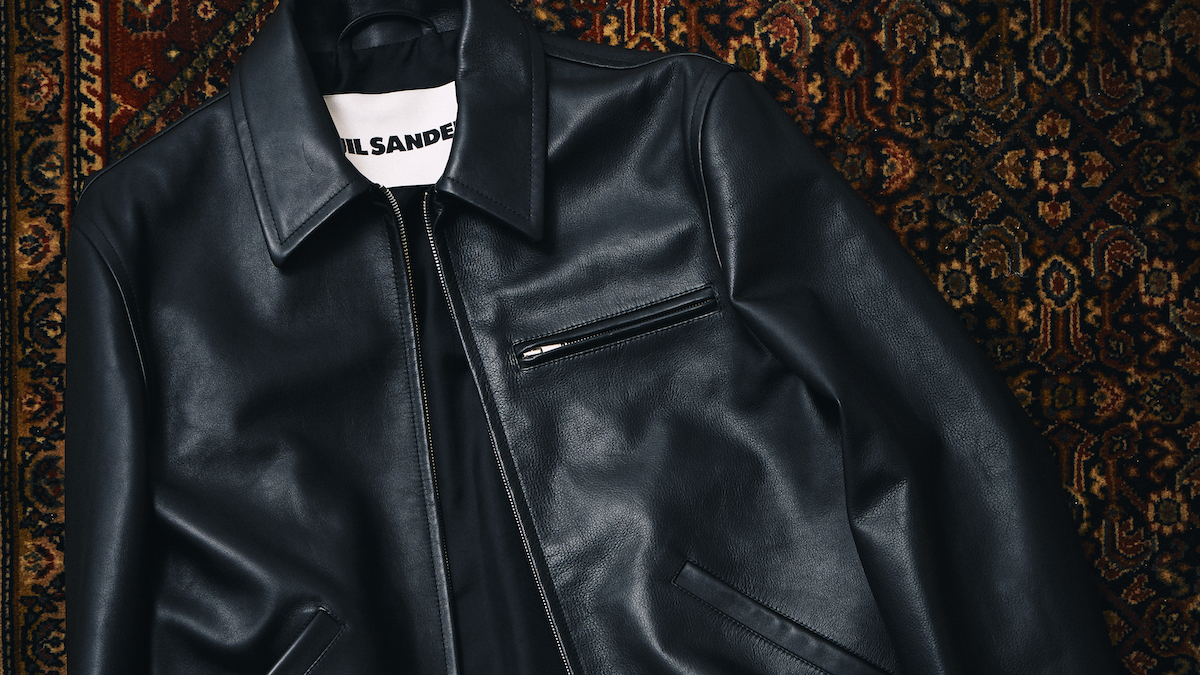 連載「憧れの逸品」No.437 ラギッドな世界観を拒む、ジル サンダーのレザーブルゾン。