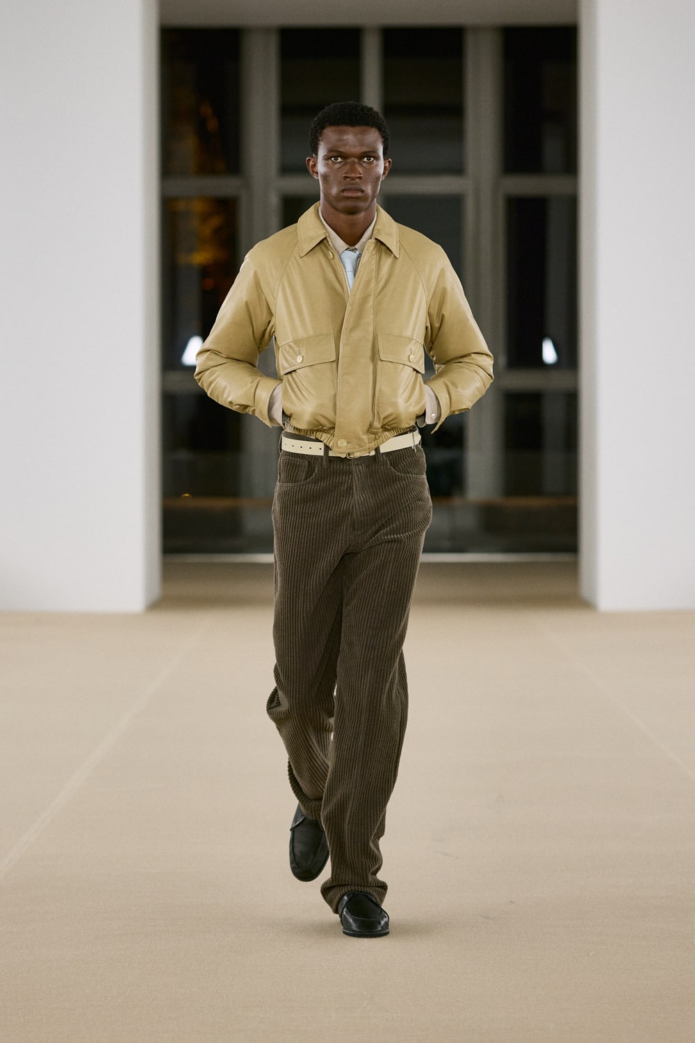 AURALEE | HOUYHNHNM（フイナム）