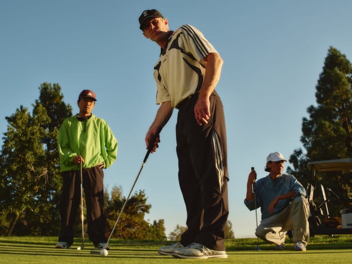 アディダス ゴルフ × メタルウッド スタジオ。ゴルフウェアの歴史を更新する、自由でストリートなコラボコレクション。