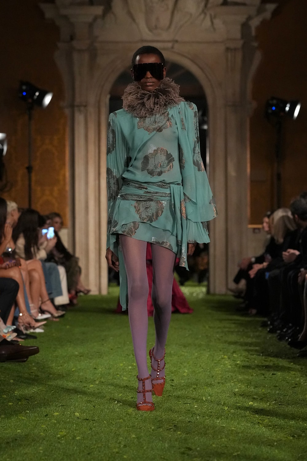 VALENTINO | HOUYHNHNM (HOUYHNHNM)