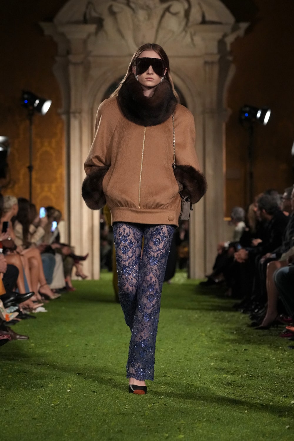 VALENTINO | HOUYHNHNM (HOUYHNHNM) VALENTINO | HOUYHNHNM (HOUYHNHNM)