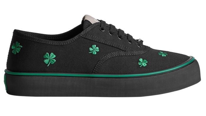 春の足元を飾る新作スニーカー。つくったのは、ジョナサン・アンダーソン率いるディオールです。