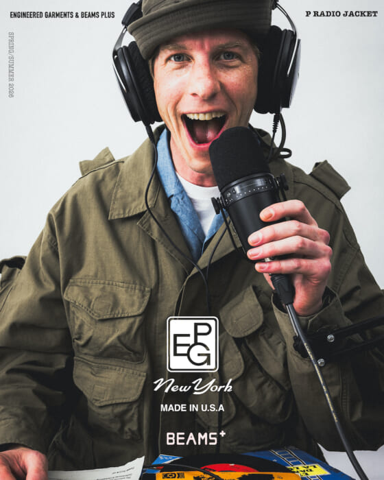 お待たせしました、PEGの新作です。通信機器を運ぶためのフィールドジャケットを、「プラジオ」カラーで彩りました。