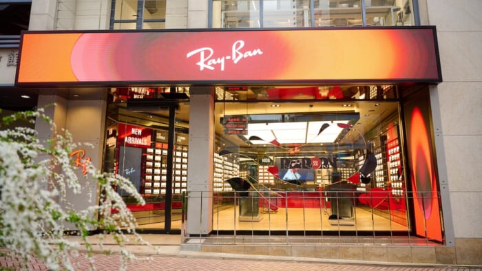 渋谷のレイバンストアで好きなサングラス＆オプティカルを見つけて。生まれ変わった空間はサービスも充実。