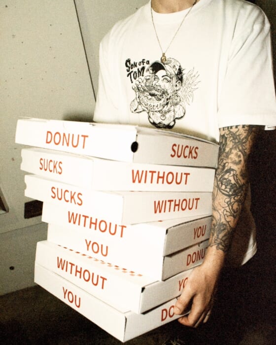 「SON OF A TOM」が話題のイラストレーター・JOHANNとコラボ。原宿のNOFREECOFFEEでリリースパーティーが開催されます。