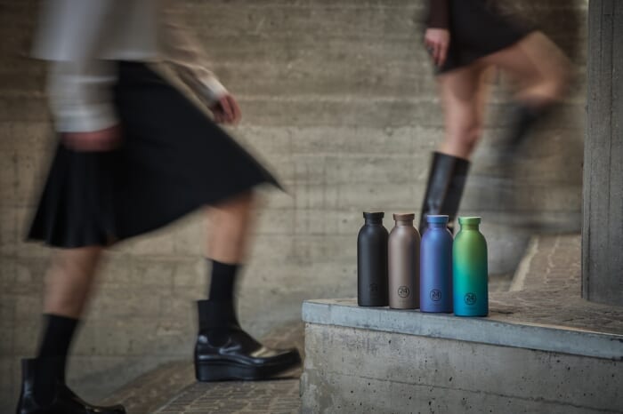 ゴミを減らすためにマイボトルという選択を。軽くて保温冷性に優れるチタン製ボトルが発売中です。