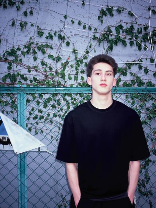 世界に5台の編み機で開発した、メリノウールのカットソー。パストルノヴァのサマーコレクションから登場します。