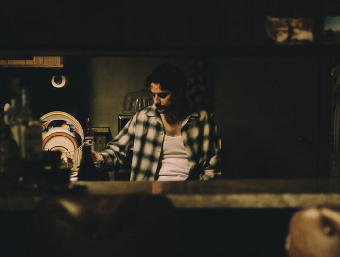 文化的な時間や、リラックスタイム。街でのあらゆるシーンに寄り添うアパレルがオウスキーから発売中です。