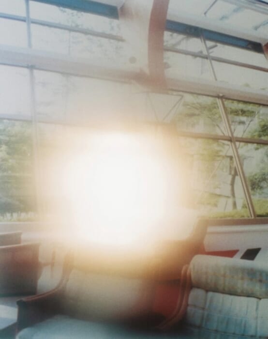 Interview with Yoshiyuki Okuyama. His new series "photographs" depicts a family melted in the light and his own memories superimposed on them.