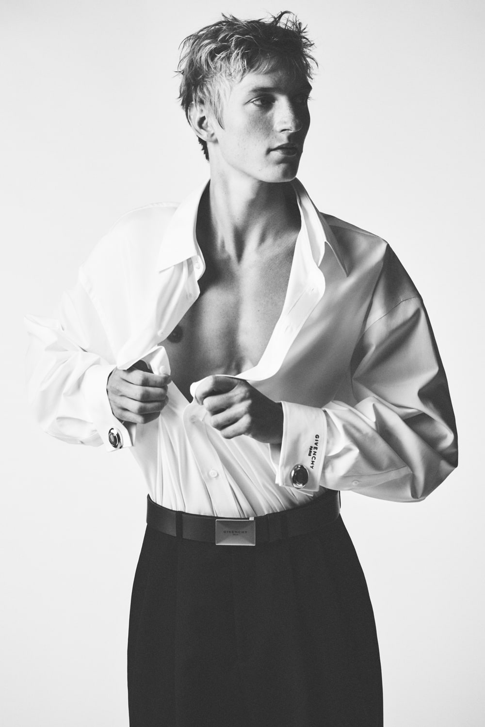GIVENCHY | HOUYHNHNM（フイナム）