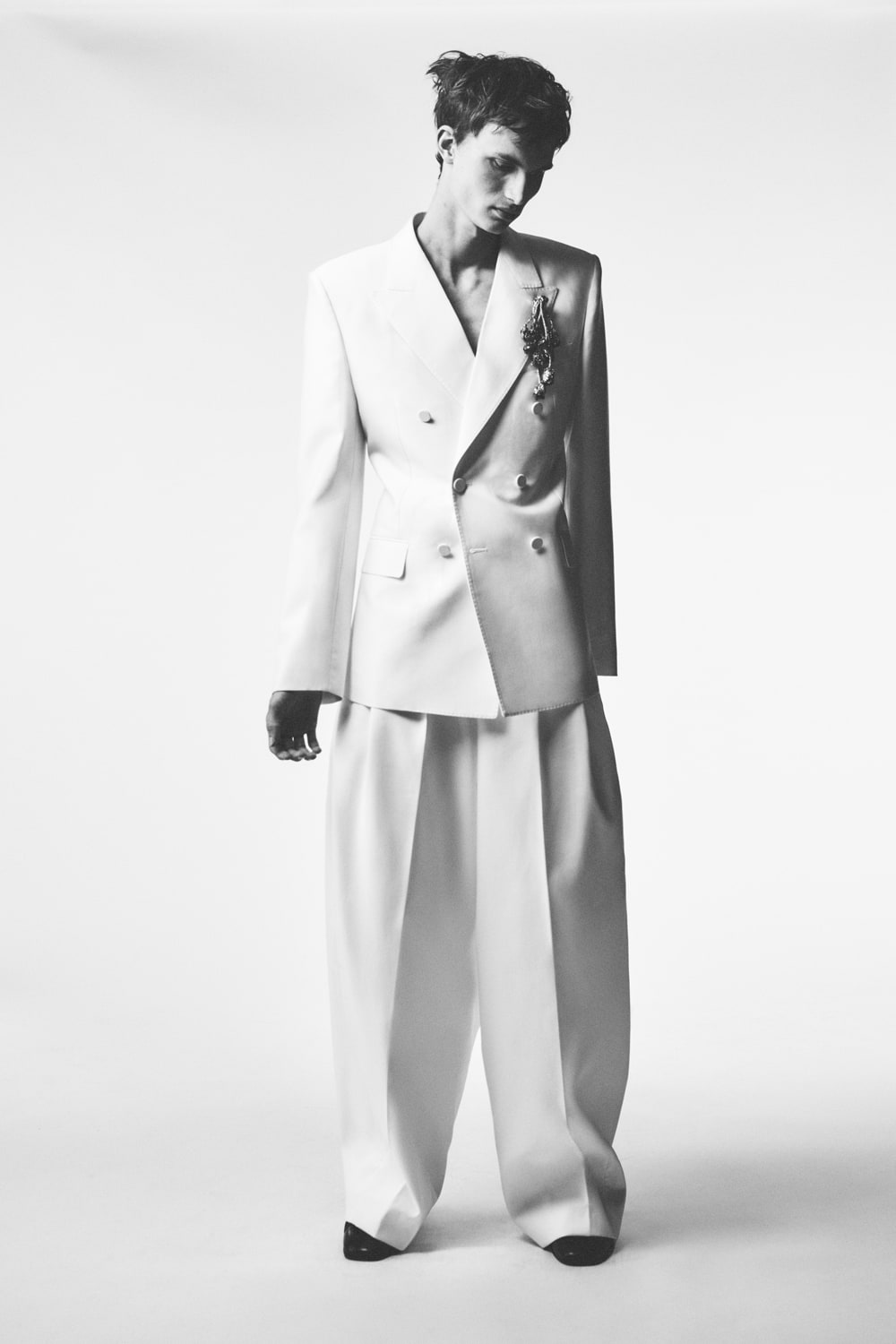 GIVENCHY | HOUYHNHNM（フイナム）
