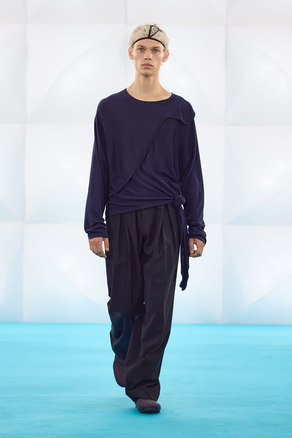 KIKO KOSTADINOV | HOUYHNHNM (HOUYHNHNM)