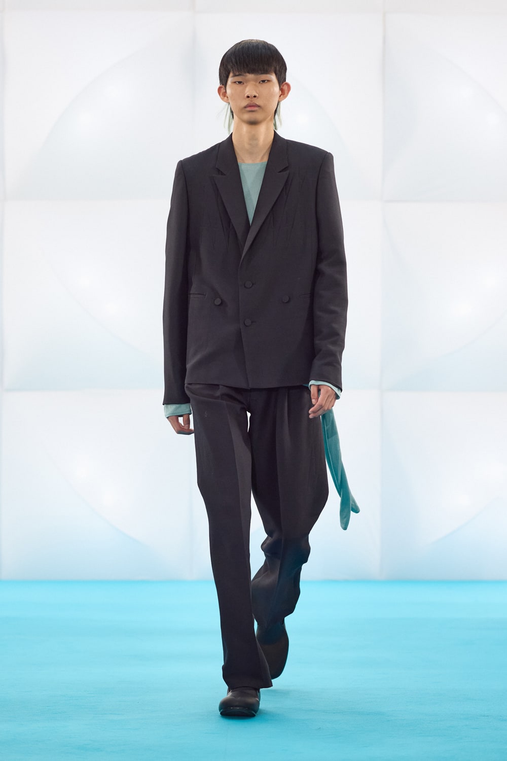 KIKO KOSTADINOV | HOUYHNHNM (HOUYHNHNM)
