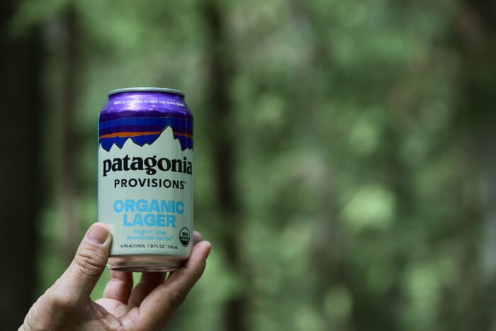 驚くほど、飲みやすい。パタゴニアのビールに新銘柄「オーガニックラガー」が仲間入り。