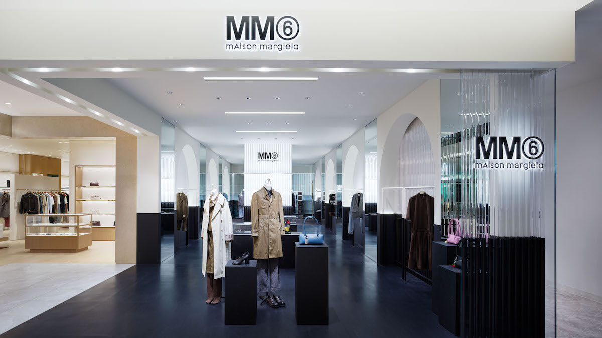 MM6 Maison Margiela’s Largest Flagship Store in Japan Opens at Shinsaibashi PARCO! What’s Inside the Limited-Edition Items Released to Celebrate the Grand Opening?