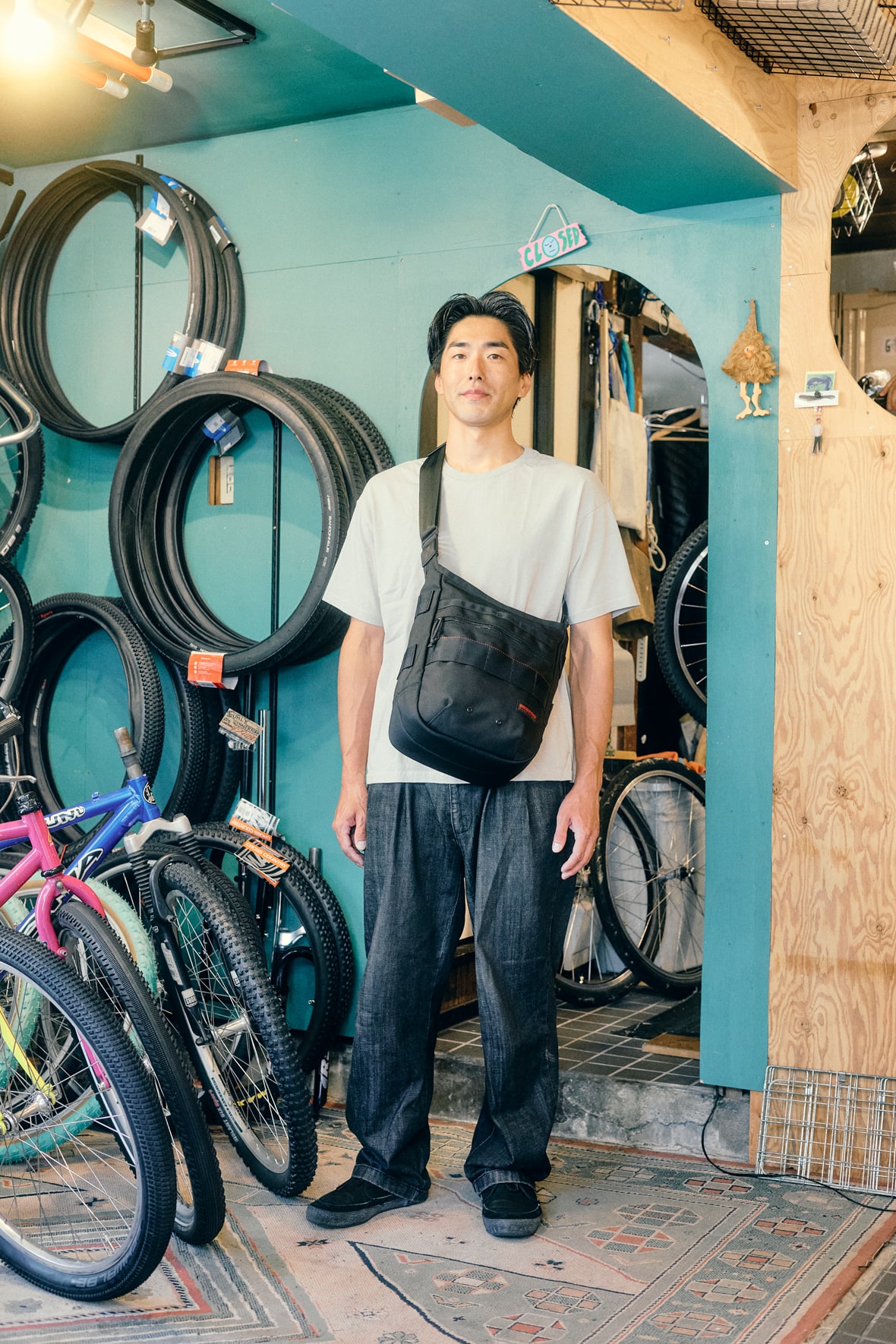 Briefing's DAY TRIPPER: A Tough Companion for Everyday Life