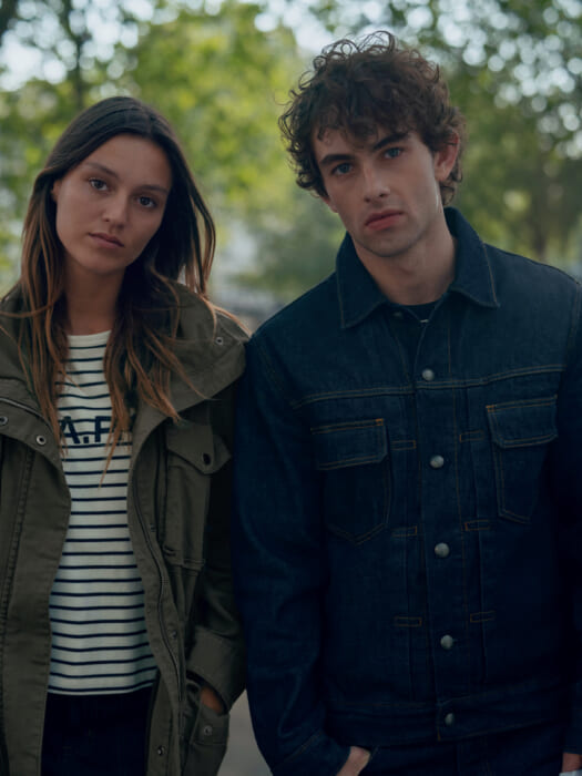 GapとA.P.C.が限定コレクションを登場。アメリカのカジュアルスタイルと洗練されたパリのカルチャーが交差します。9月19日より発売！